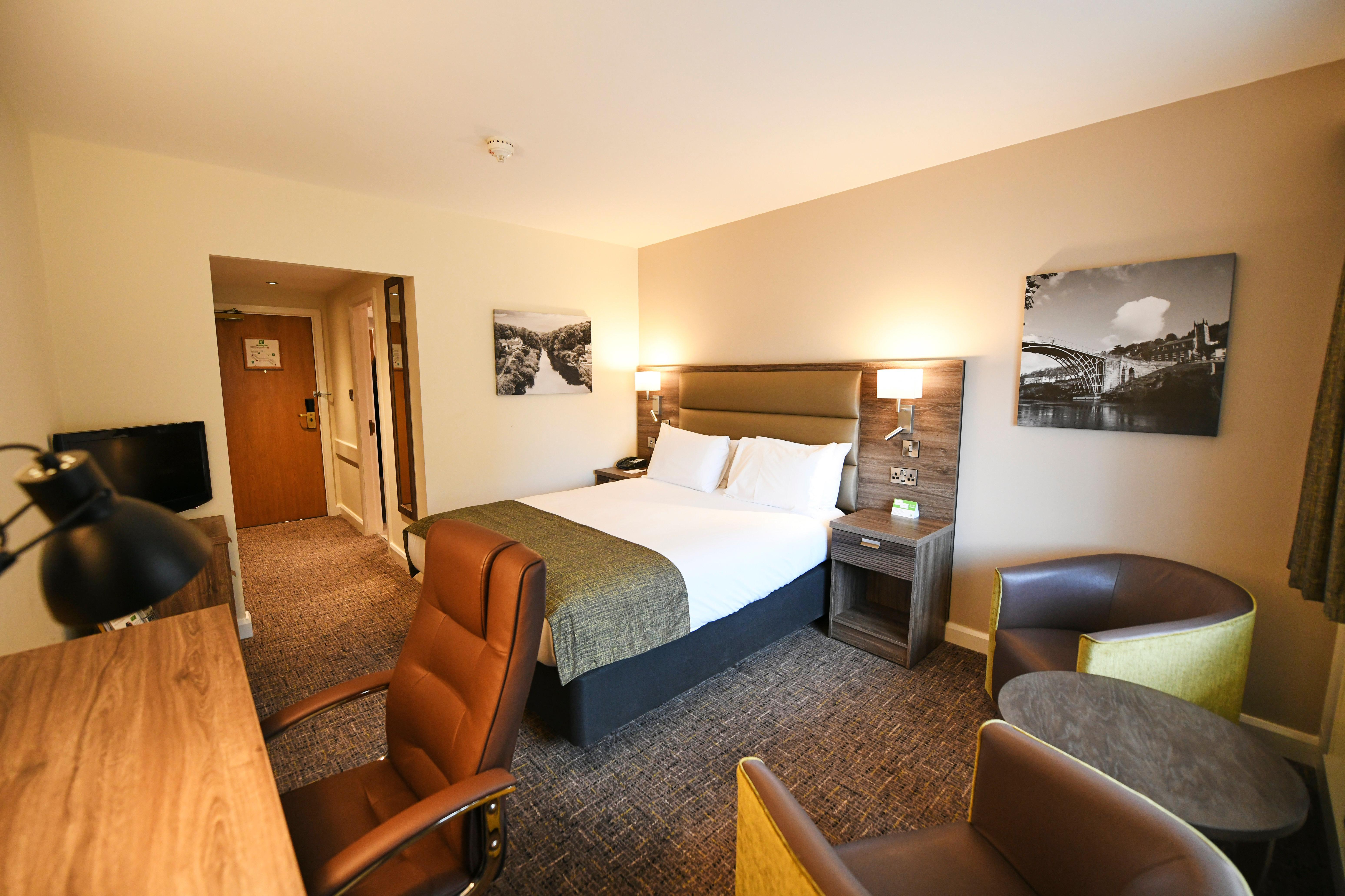 Holiday Inn Telford Ironbridge, An Ihg Hotel Buitenkant foto