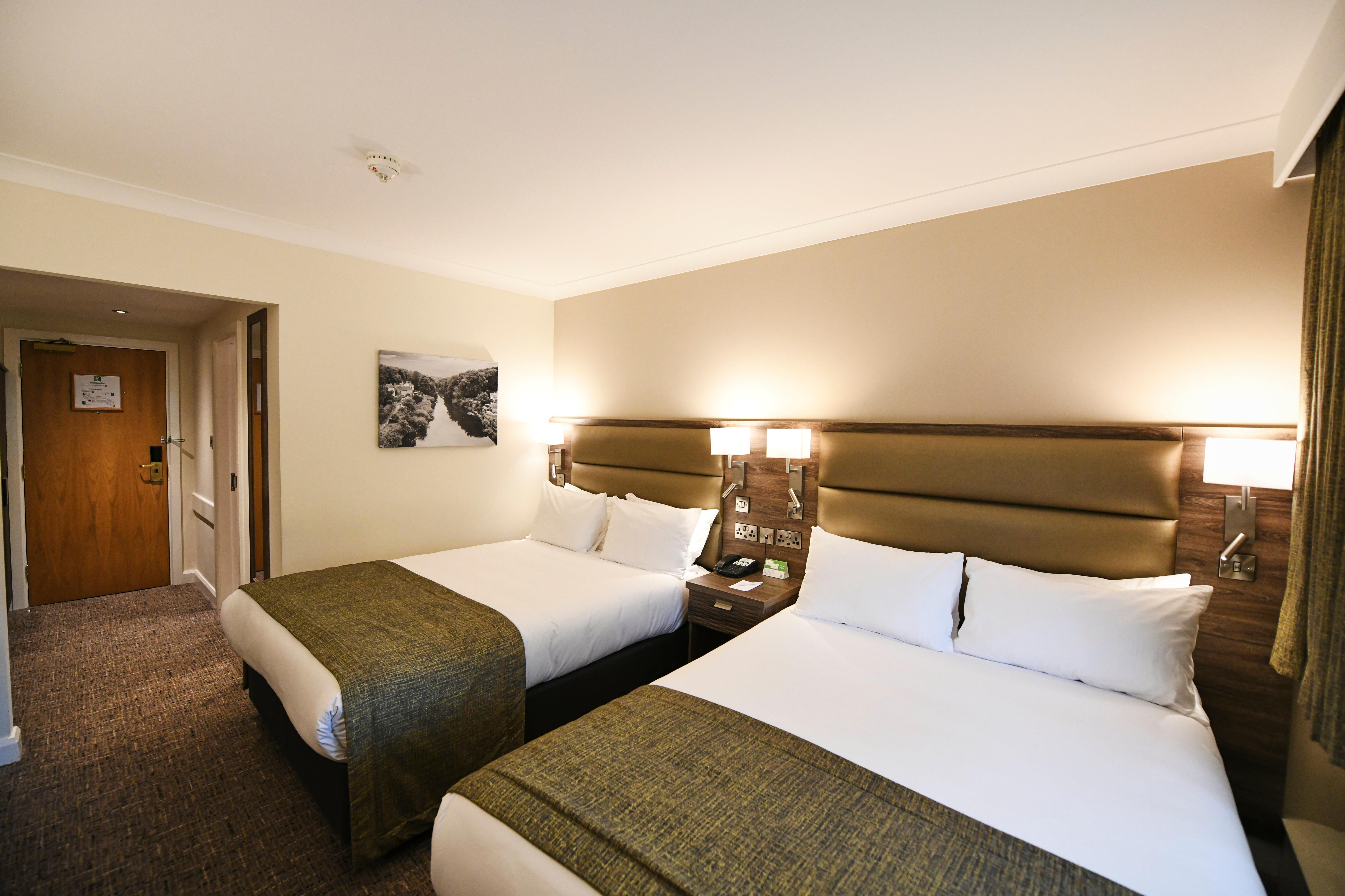 Holiday Inn Telford Ironbridge, An Ihg Hotel Buitenkant foto