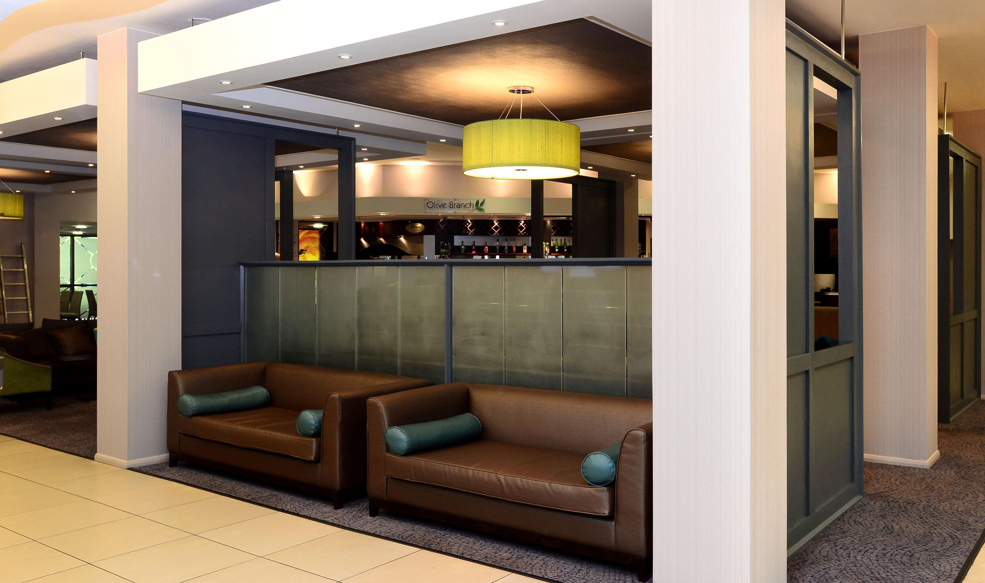 Holiday Inn Telford Ironbridge, An Ihg Hotel Buitenkant foto