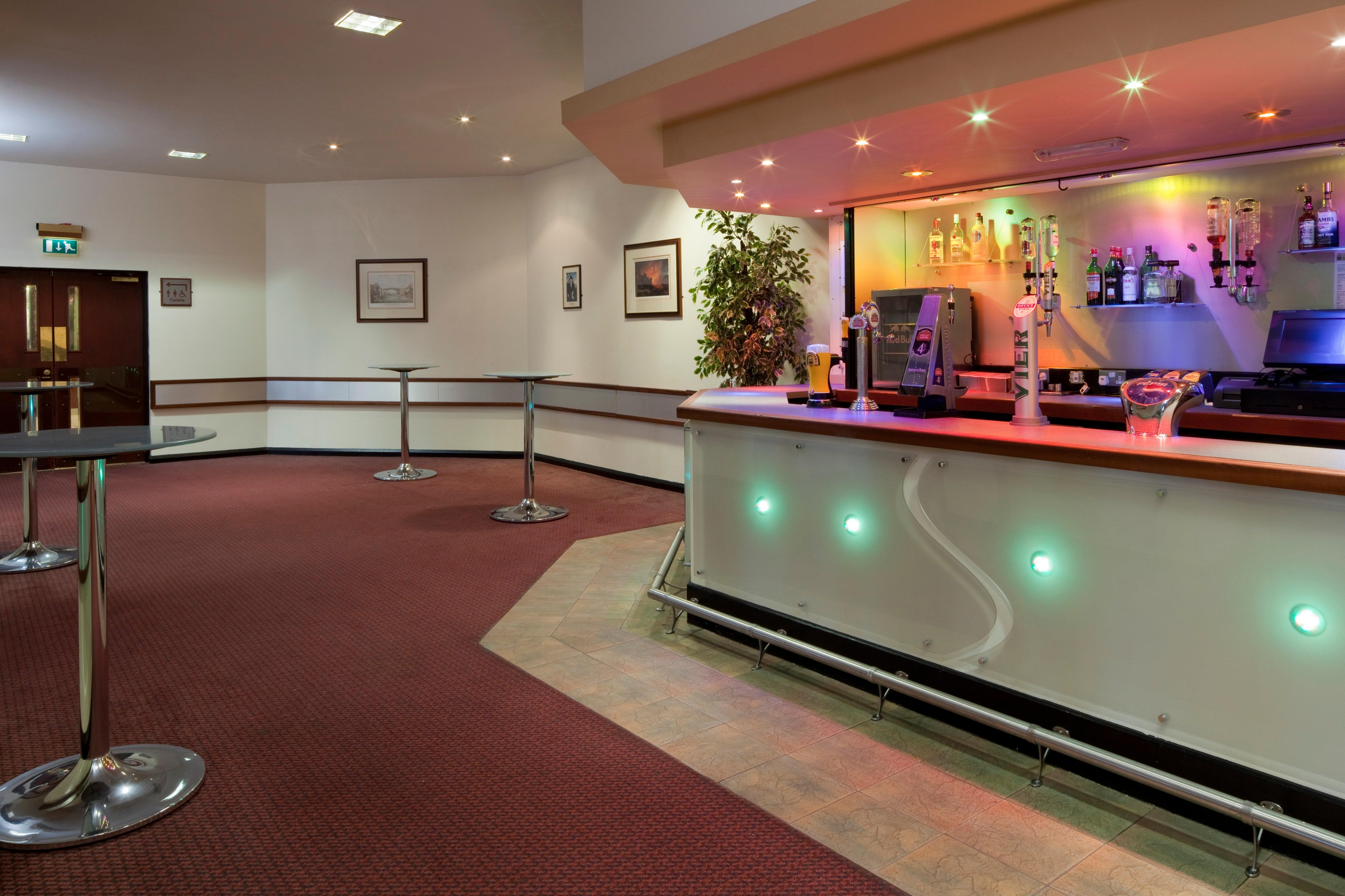 Holiday Inn Telford Ironbridge, An Ihg Hotel Buitenkant foto