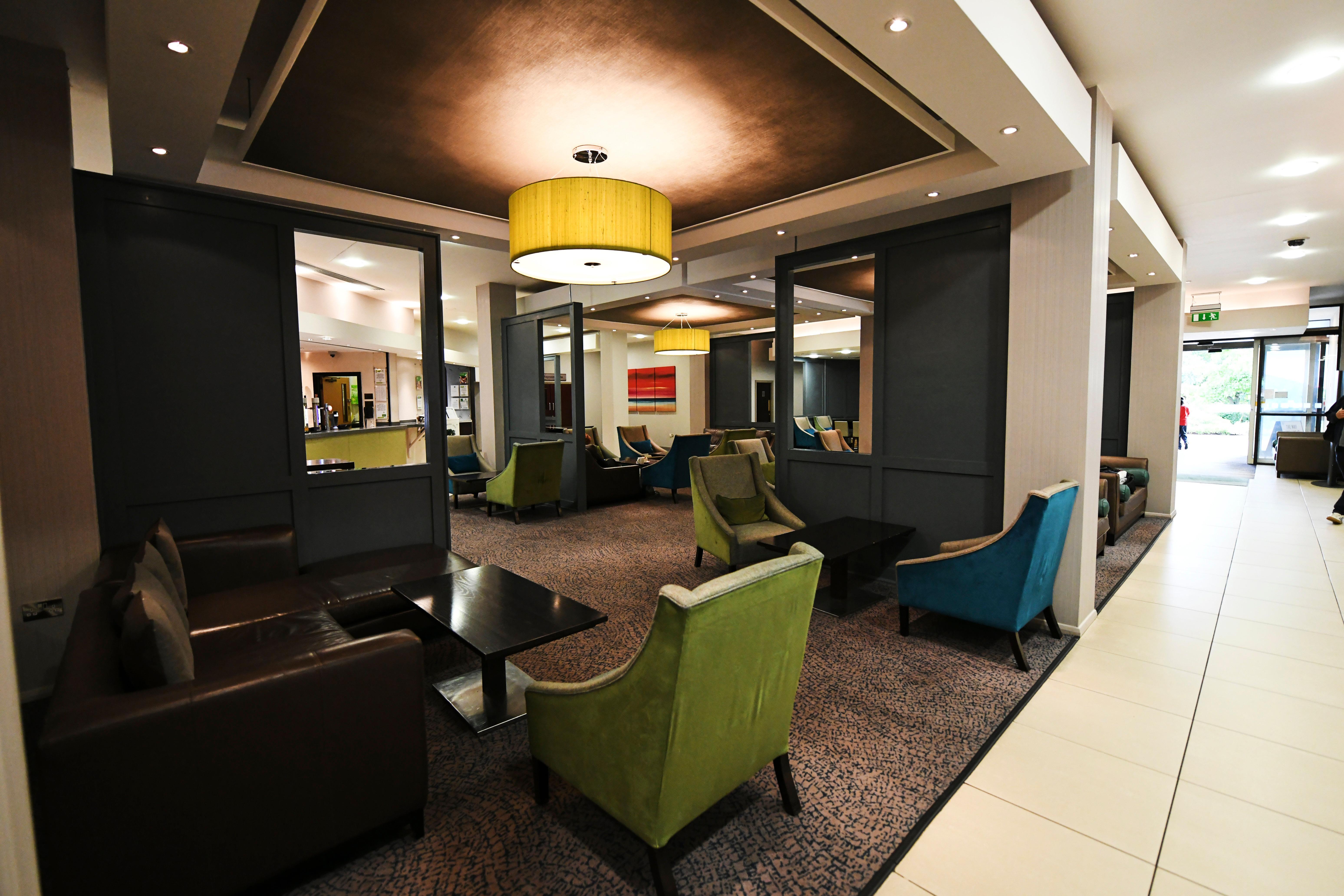 Holiday Inn Telford Ironbridge, An Ihg Hotel Buitenkant foto