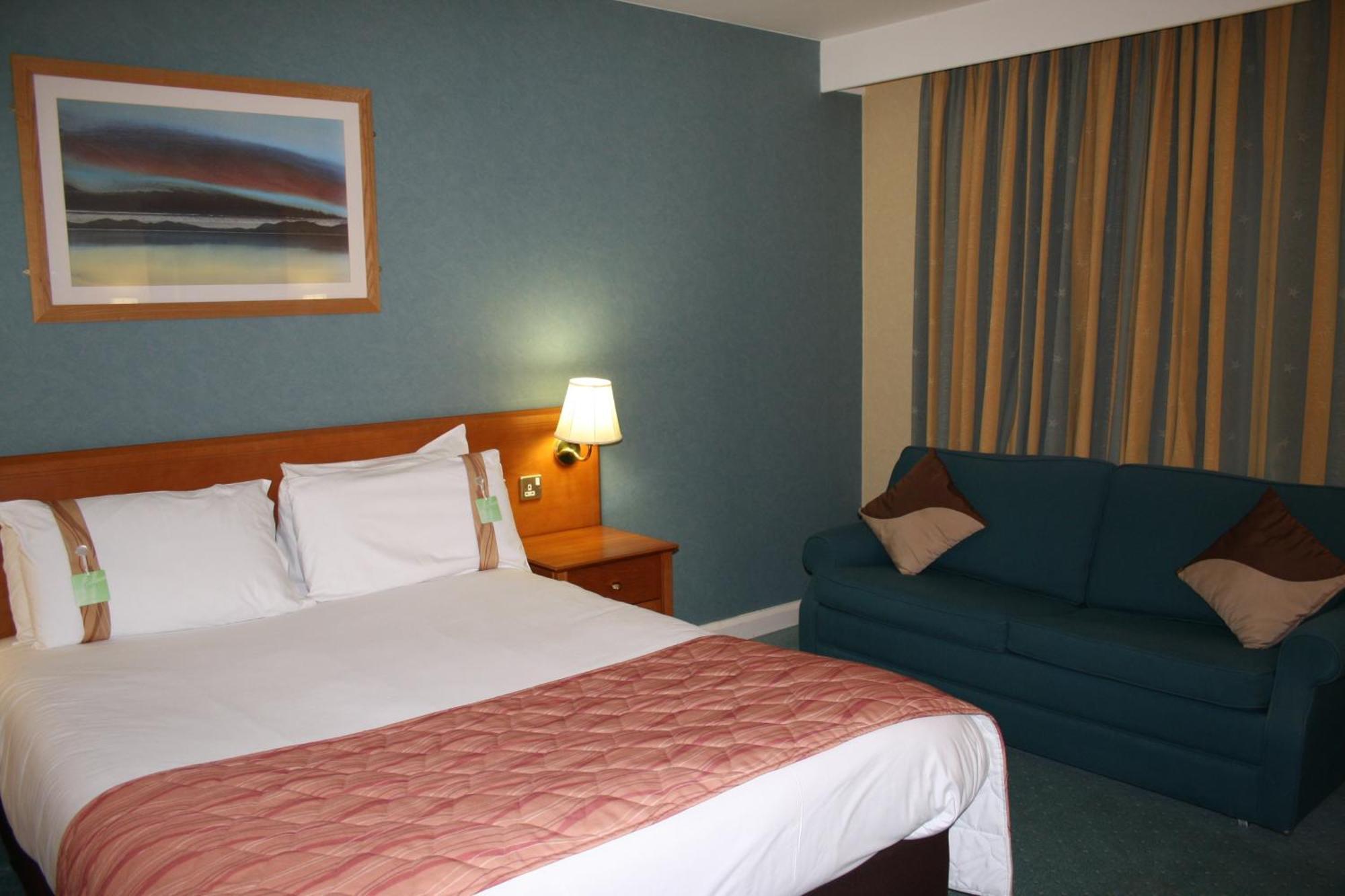 Holiday Inn Telford Ironbridge, An Ihg Hotel Buitenkant foto